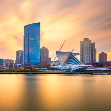 Freight Shipping from Wisconsin - Milwuakee, Wisconsin Skyline